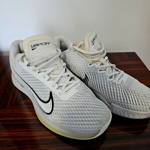 NIKE  Vapor 11 Tennis Shoes.